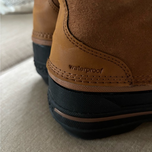 Crocs Women's AllCast II Luxe Snow Boot, Size 10. Like New! - Picture 11 of 11